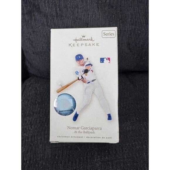 Hallmark MLB Nomar Garciaparra LA Dodgers At The Ballpark Ornament Vtg - Picture 4 of 9